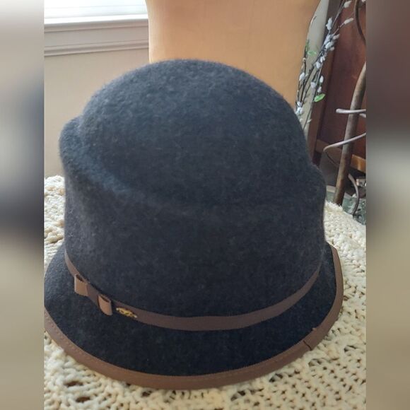 Black/Gray Saks 5th Avenue Wool Hat Size OS/TU S/M - Picture 2 of 12